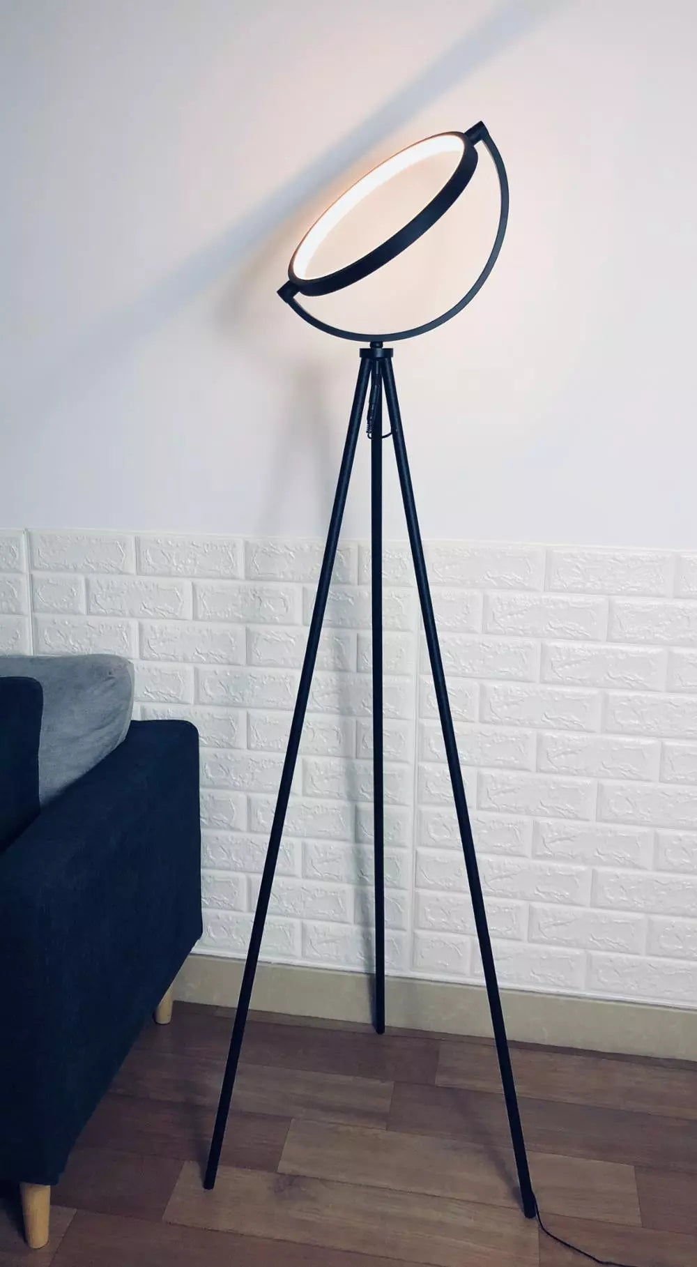 Indirekte Beleuchtung LED Halo Stehlampe