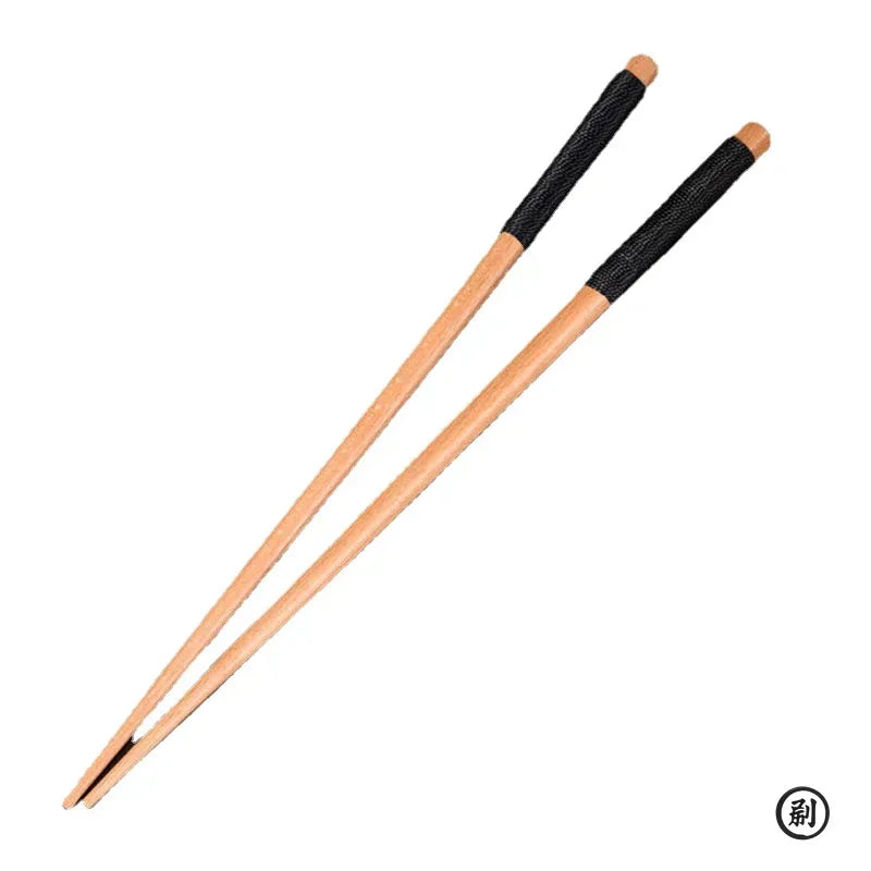 Handgefertigtes Sushi-Essstäbchen-Set aus Naturkastanienholz